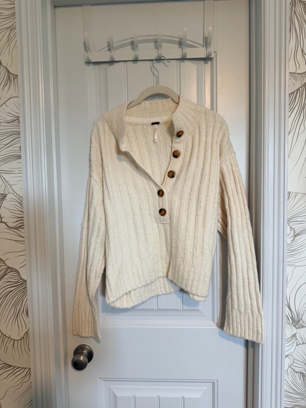Free People Latte Henley Sweater in Ivory size XS - Picture 3 of 9